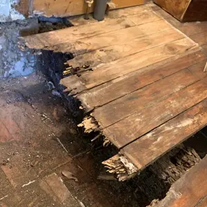 Affaiblissement progressif de menuiseries et huisseries.